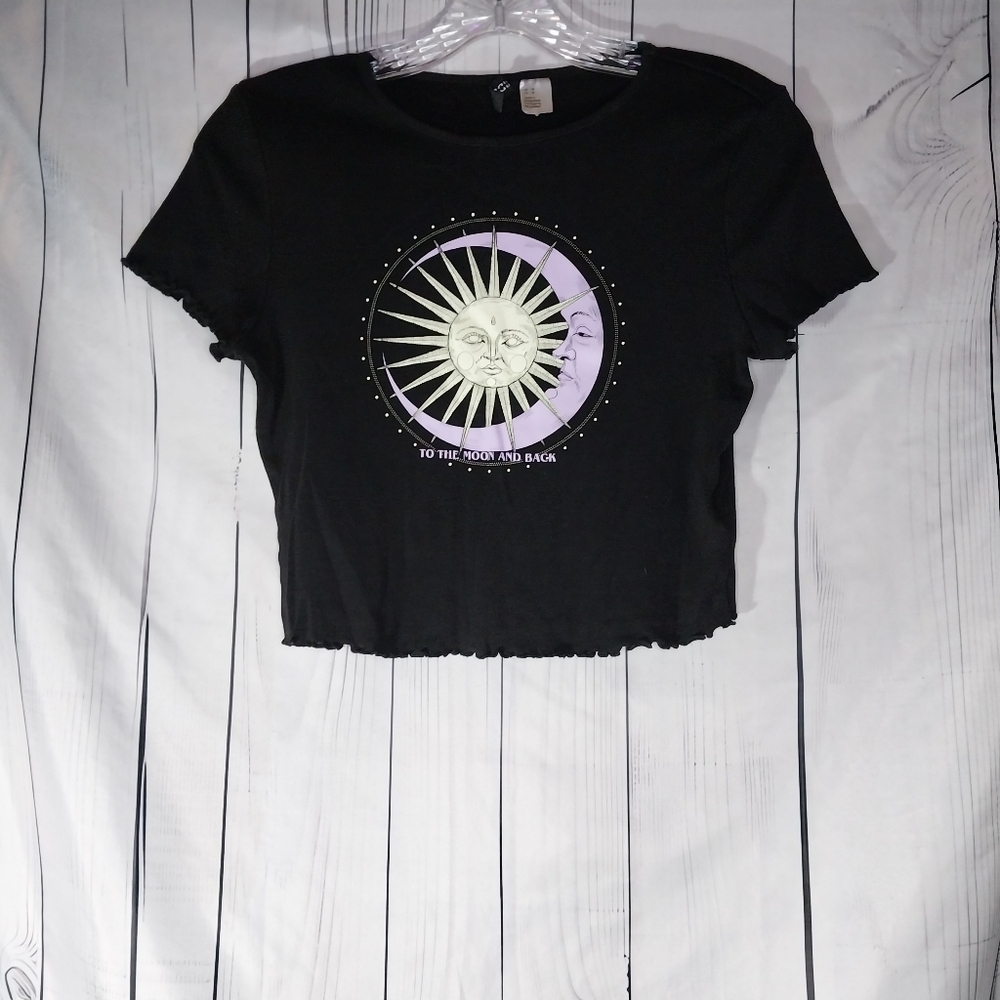 H&M Divided To The Moon And Back Cropped Shirt